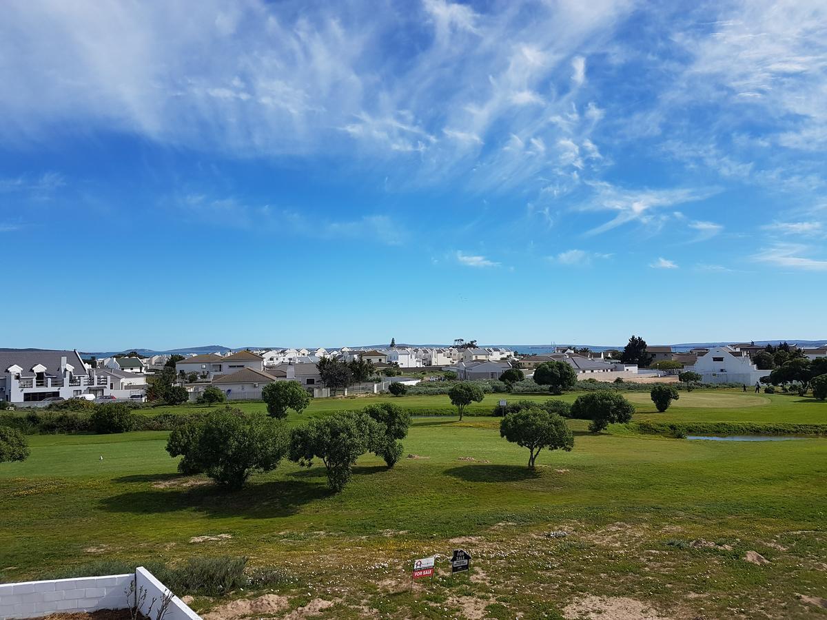 LivingAtLarge Guest House Langebaan Extérieur photo